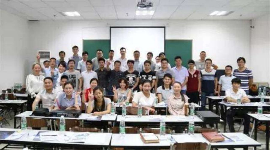 LED顯示屏行業培訓（石巖站）開課啦